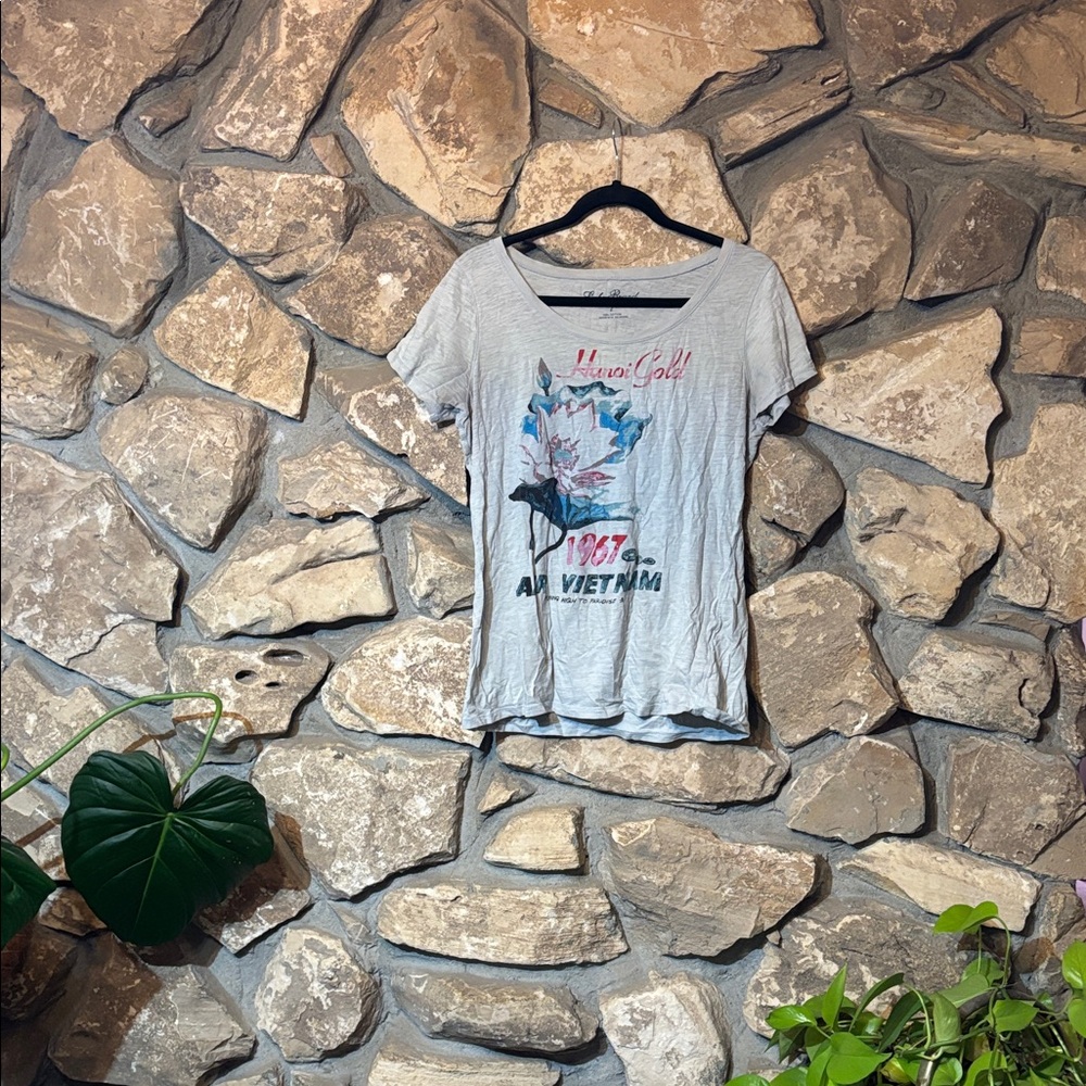 Lucky brand t shirt